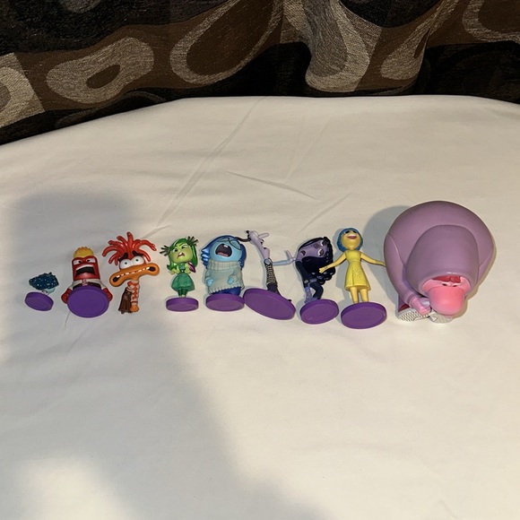 DISNEY AUTHENTIC Inside Out 2 Deluxe Playset NWOT/NWOB - Picture 10 of 11